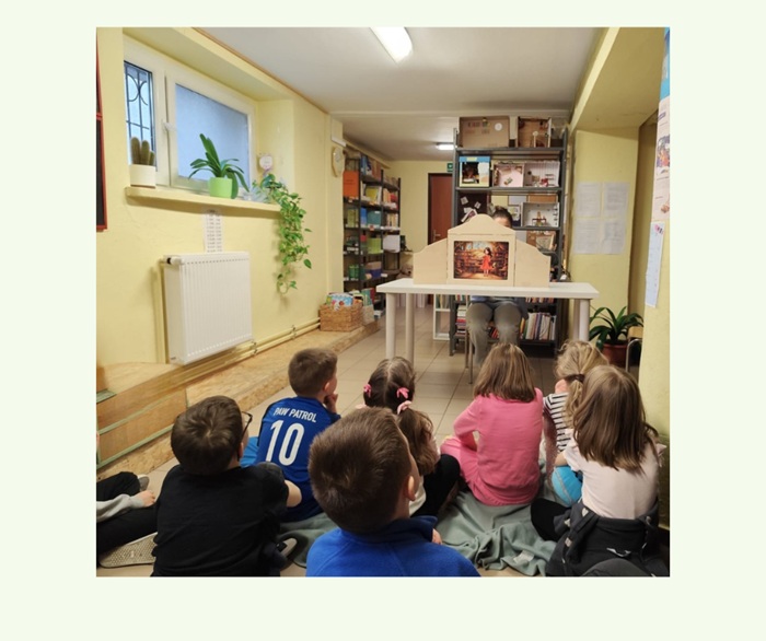 Nowoczesny Podróż Prosty Kolaż Post na Facebooku - 1